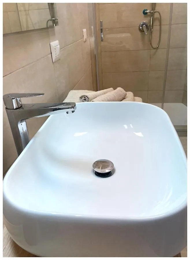 Aurelia'S Suite Napoli 0*, Neapol
